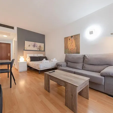 Chick Apartment Seville Exterior photo